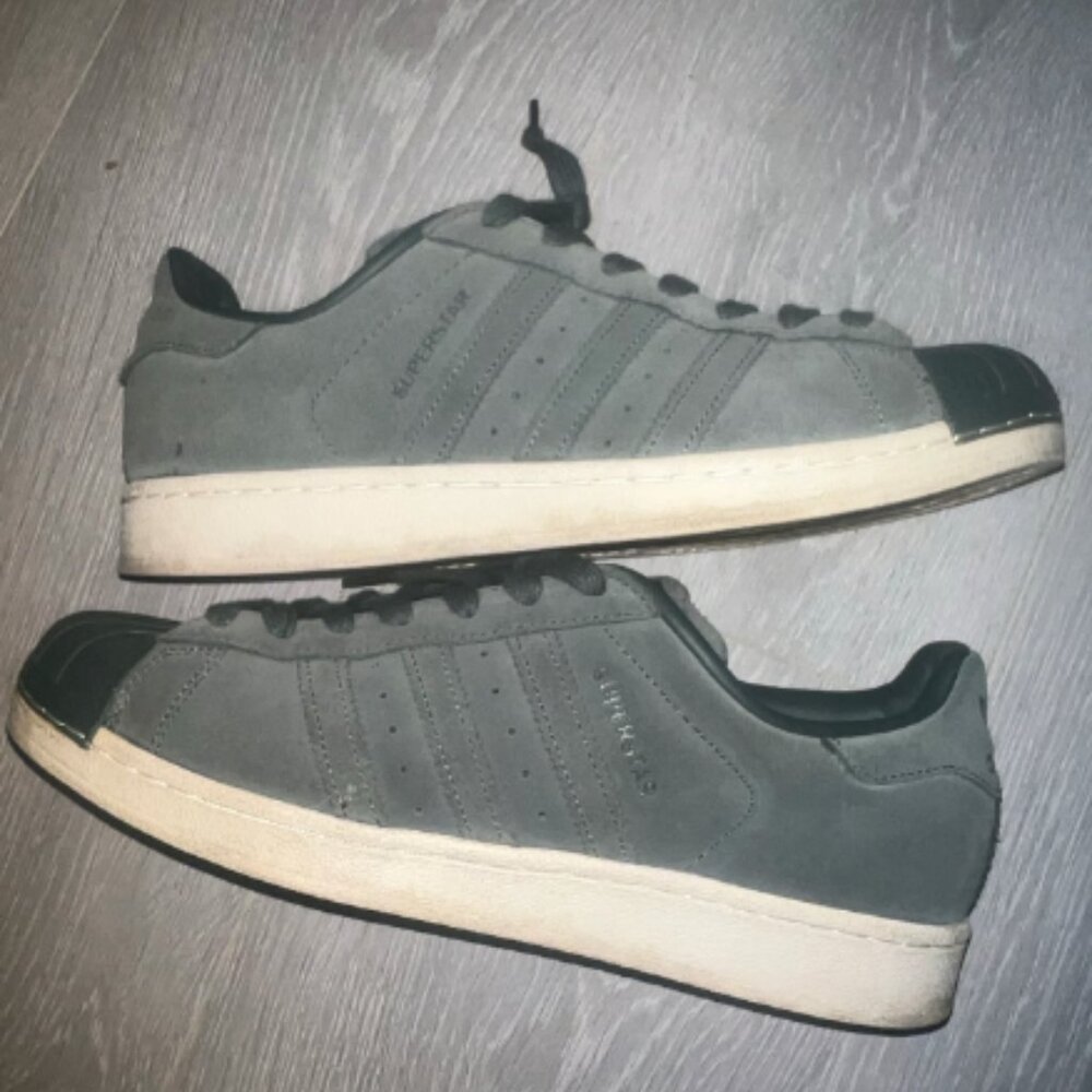 Men's Adidas Original Superstar Shoes Size 8